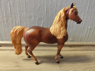 Breyer Pferd Modellpferd Traditional Kennebec Count - Bild 1 von 4