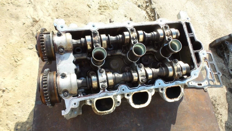 Passenger Cylinder Head 3.0L VIN Y 8th Digit Opt LF1 Fits 10-11 CTS 1153298 - Image 1 of 4