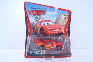 CARROS DISNEY PIXAR 2 LIGHTNING MCQUEEN CON RUEDAS DE CARRERAS 3 DIECAST MATTEL - Imagen 1 de 6