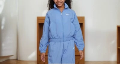 Giacca Nike Ragazze Tessuto Abbigliamento Sportivo Stand Collare Maniche Lunghe Blu Taglia M Nuova con etichette - Immagine 1 di 2