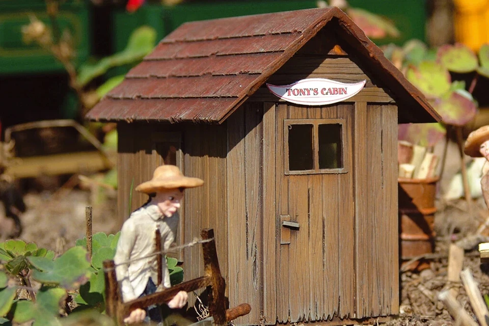 PIKO G-Scale ~ Log Cabins 2-pack, Building Kit ~ 62261 - Image 1 of 1