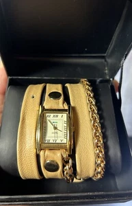Reloj envolvente de cadena para mujer La Mer Collections, beige/dorado, usado NECESITA batería - Imagen 1 de 13