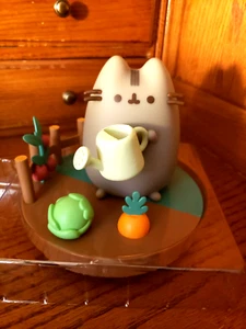 CAJA PUSHEEN - Figura Vinilo Jardinería - Imagen 1 de 13