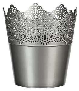 Set of 4 Silver Plastic Flower Plant Pot 14cm Medium Planter Frilled Lace Effect - Picture 1 of 3