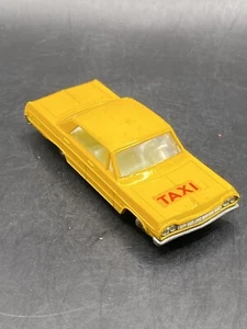 Matchbox Lesney #20 Chevrolet Impala Taxi Yellow Vintage Collectible Toy Car - Picture 1 of 5