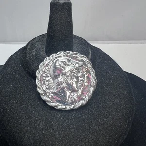 Vintage Silver Tone Soldier Scarf or Dress Clip - Picture 1 of 3