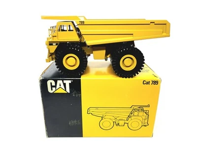 Caterpillar Cat 789 Off-Highway Dump Truck - Conrad 1:50 Scale Model #2725 New - Image 1 of 4