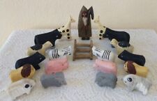 VINTAGE 1950's 20 PC. HAND CARVED & PAINTED PRIMITIVE WOODEN NOAH'S ARK ANIMALS 
