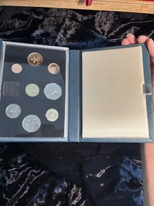 1983 Royal Mint United Kingdom Proof Coin Collection - Proof Set - Picture 1 of 4