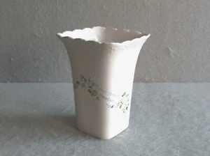 RUFFLE EDGE BEIGE VASE FLORAL CERAMIC Fill Your Home with Happiness IMPRINT - Picture 1 of 10
