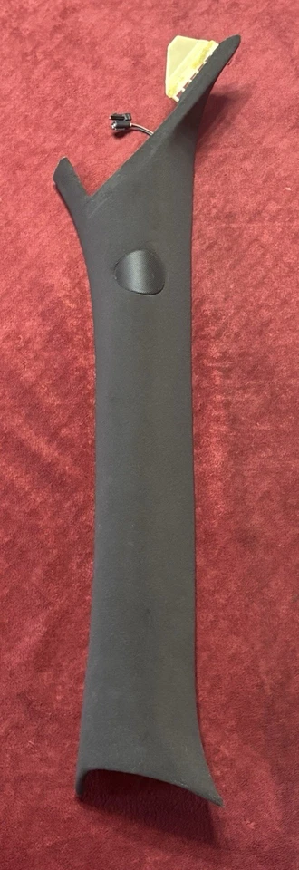 🔥06-11 Cadillac DTS Right Passenger Windshield A Pillar Ebony/Black OEM - Image 1 of 4