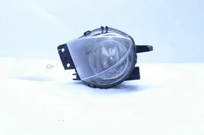 2006-2008 BMW 325i 328i 330i 335i Right Fog Light 63176948373 OEM Used - Image 1 of 4