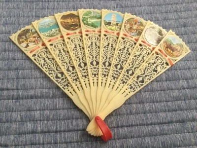 Ventilador de mano de celuoide vintage plegable escenas de Hong Kong Foto 1 de 4