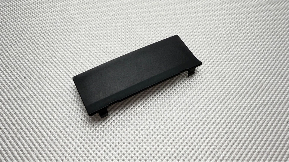 Soporte de montaje de parrilla de parachoques delantero Subaru Legacy 2015-2019 superposición OEM Foto 1 de 4