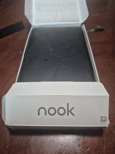 Barnes & Noble Nook Tablet BNRV100 Wi-Fi used in box Charges but doesn't turn on - Picture 1 of 3