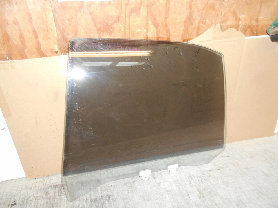 Nissan Altima 2001 ventana de fábrica puerta trasera izquierda ventana de cristal  Foto 1 de 1