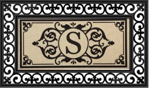Alfombra y bandeja intercambiables de sasafrás de hoja perenne arpillera con monograma de Cambridge, letra S - Imagen 1 de 4