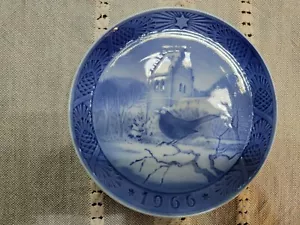 Vintage Royal Copenhagen Denmark Kai Lange Rare 1966 Blackbird at Christmas Time - Picture 1 of 2