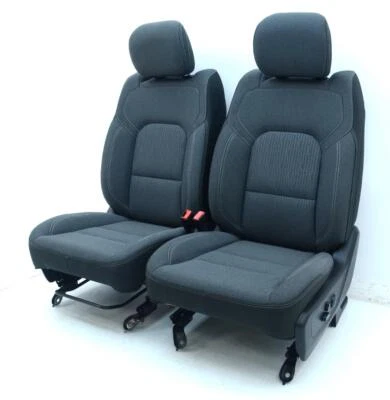 Dodge Ram 1500 2019 2020 2021 2022 asientos delanteros gris tela asientos térmicos eléctricos con canastilla Foto 1 de 4