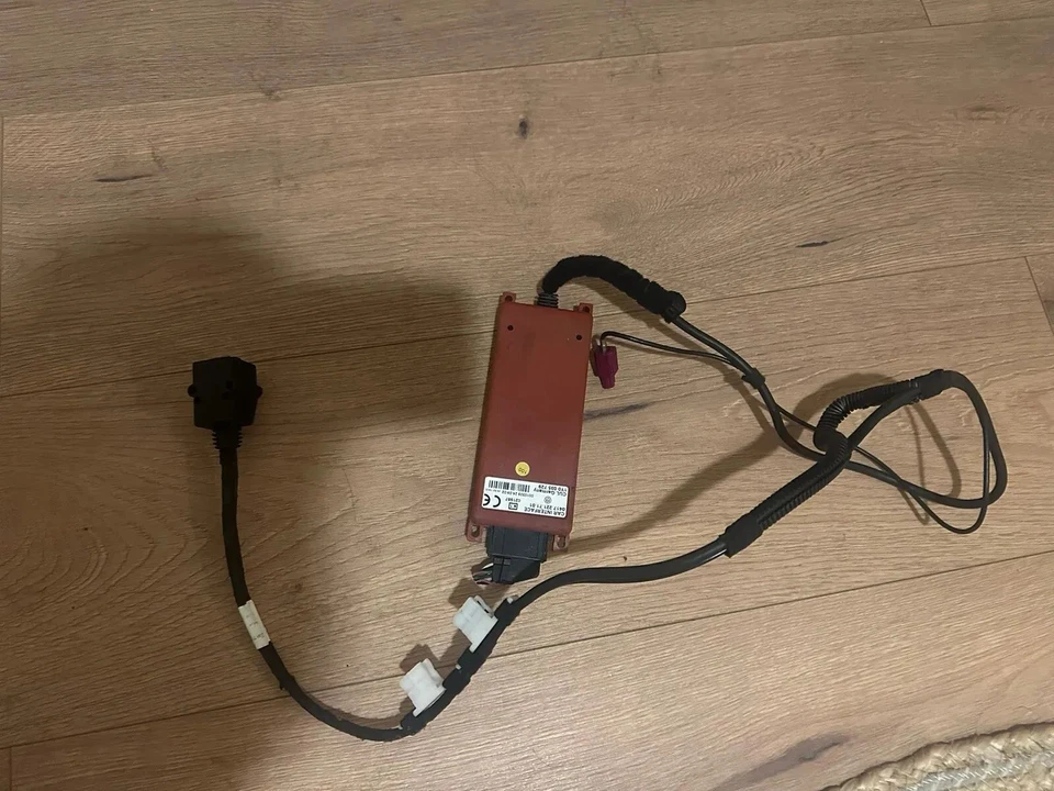 VW New Beetle 1Y Interfaccia Box Unità Telefono Vivavoce 1Y0035729 - Immagine 1 di 4