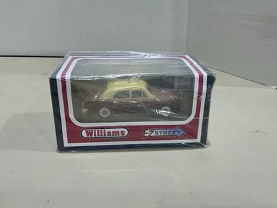 Williams/Bachmann #42725 Motorized EZ Street MAROON SEDAN CAR (superstreets) - Image 1 of 4