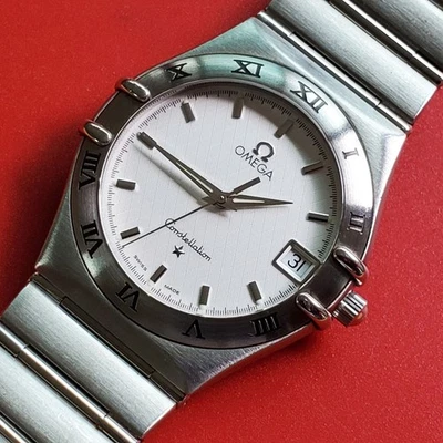 OMEGA  CONSTELLATION   QUARTZ  CAL 1532   SS  33 MM  MEDIUM  DATE  SILVER  CLEAN - Image 1 of 4