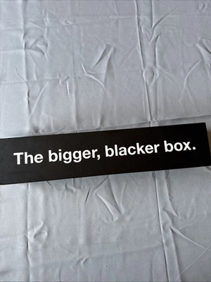 Juego Cards Against Humanity The Bigger Blacker Box para adultos con cada paquete de expansión Foto 1 de 2