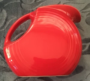 Fiesta Ware scharlachrot groß 7,5" Scheibe Krug 67 Unzen Homer Laughlin Keramik - Bild 1 von 3