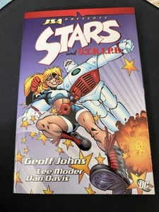 JSA Presents: Stars and S.T.R.I.P.E. Vol #1 TPB (DC Comics August 2007) New - Picture 1 of 2
