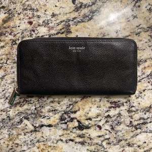 Billetera Kate Spade negra plegable con cremallera cuero Morgan - Imagen 1 de 9