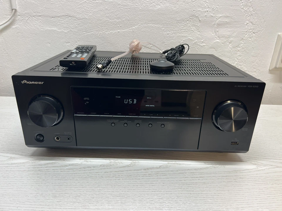Pioneer VSX-531D-B 5.1 AV- Receiver 3D HDMI 4K Bluetooth + FB & Einmessmikrofon - Bild 1 von 4