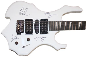 DISTURBED BAND SIGNED WHITE F/S FULL SIZE ELECTRIC GUITAR BECKETT BAS COA X4 - Picture 1 of 6