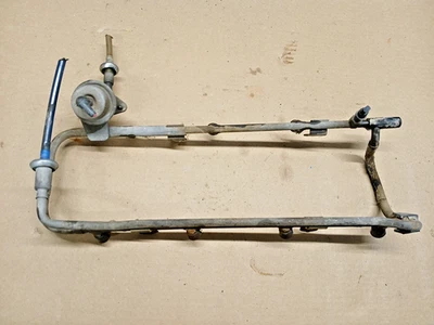 1992 1996 Ford F150 Bronco 5.0 302 V8 Fuel Injection Rail 3 Bolt Regulator - Image 1 of 4