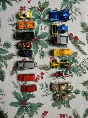 Lote de 16 carros mistos soltos de metal fundido veículos sortidos caixa de fósforos, Hotwheels, Maisto - Imagem 1 de 4