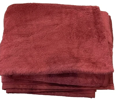 Manta de Colección Martha Stewart Everyday Rojo Profundo Acrílico Felpa Hecha en EE. UU. 47x56 Foto 1 de 4