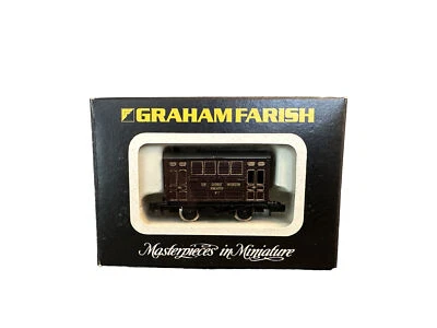 Grahamfarish Masterpieces  Horse Box Van Sir George Widgeon N Scale #2711 - Image 1 of 3