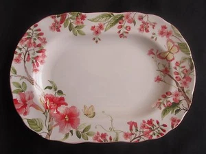 222 FIFTH LYANNA RED FLORAL SCALLOPED OVAL SERVING PLATTER 10X14" BRAND NEW - Picture 1 of 2