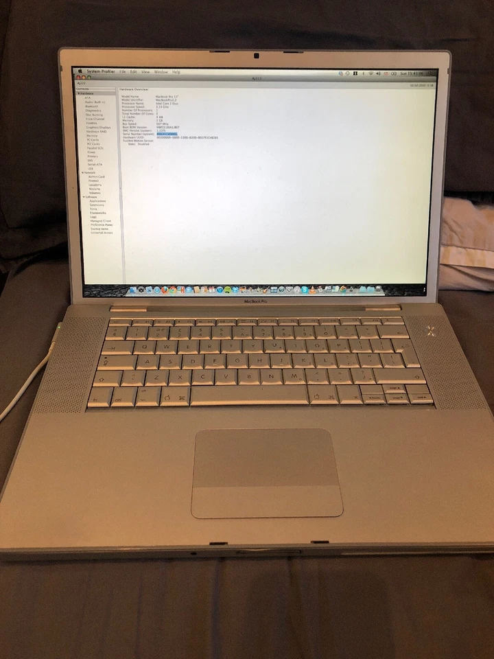 2006 15 Inch Macbook Pro 2,2 2.33Ghz, 2GB RAM - Image 1 of 4