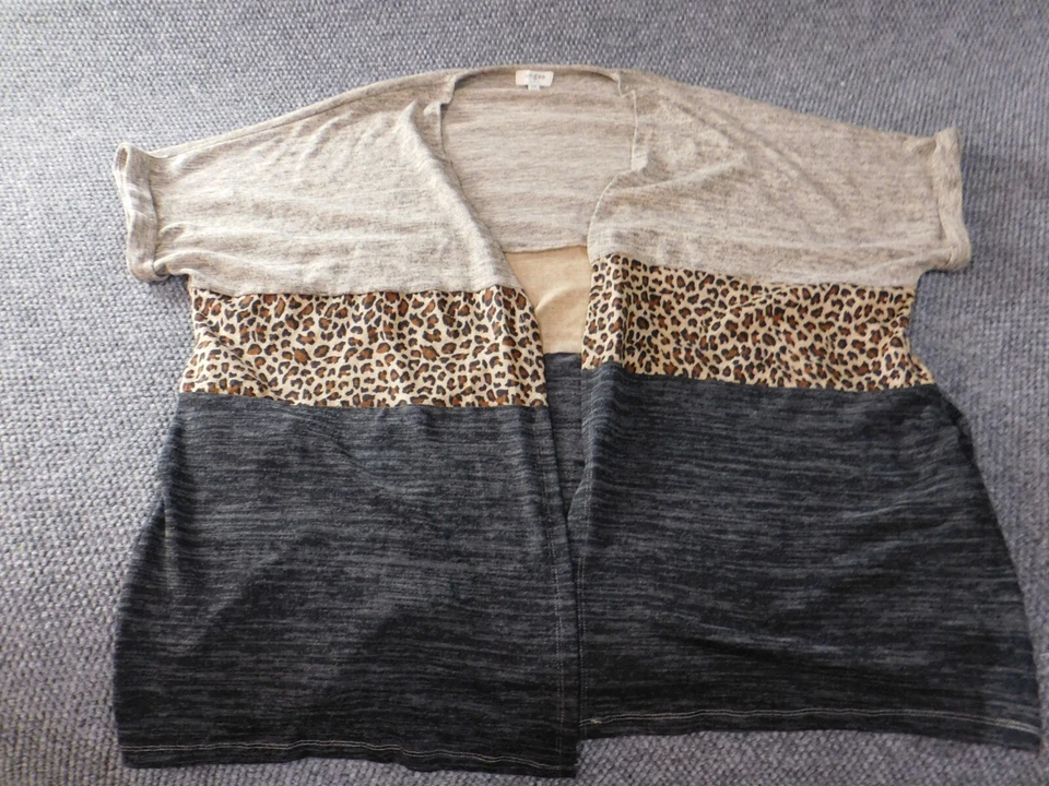 Umgee Sweater Womens Small Gray Cardigan open casual classic animal print - Image 1 of 4