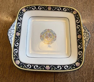 Square cake plate in Wedgwood Runnymede Blue Bone China. Hairline crack - Picture 1 of 3