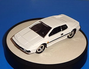 Johnny Lightning Playing Mantis 1 Loose Vehicle Lotus Esprit White - Picture 1 of 2