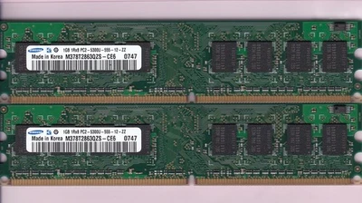 Kit de memoria RAM de escritorio DIMM de 2 GB 2x1 GB PC2 5300 DDR2-667 SAMSUNG M378T2863QZS-CE6 Foto 1 de 4