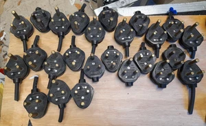 25 prises à broches rondes Duraplug 15 ampères - Photo 1/1