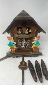 Seltene Vintage Deutsche Kuner Schwarzwälder Kuckucksuhr Wichtel Schweizer Uhrwerk *lesen* - Bild 1 von 7