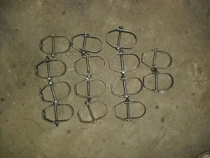 14ea. 1 1/4" IP / 1 1/2" CT Clevis Pipe Hanger, Standard Uncoated Steel - Picture 1 of 2