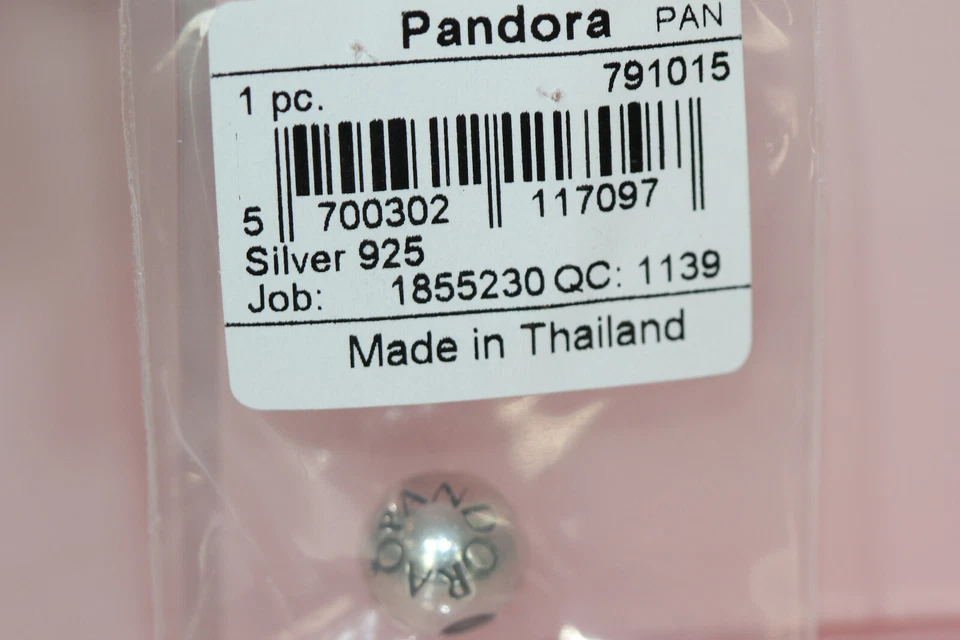 Loving PANDORA Clip 791015 Charm