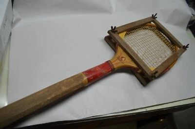 VINTAGE SLAZENGER TENNIS RACQUET THE DEMON AUSTRALIA - image 1 of 4