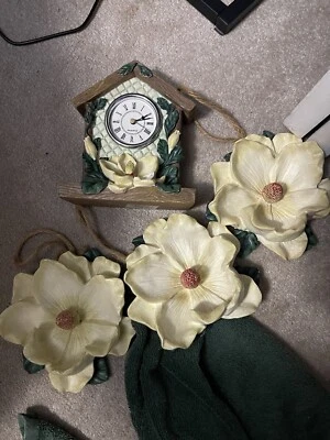 Reloj de cuarzo de resina fundida con flores de orquídea de colección decoración de escritorio/pared arte colgante amarillo Foto 1 de 4