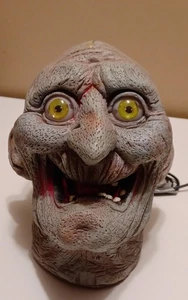 Vtg Creepy Halloween Plastic Head Light Up Colors - Picture 1 of 4