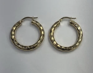 14k Yellow Gold Quarter Size Textured Design Hoop Earrings - Picture 1 of 6